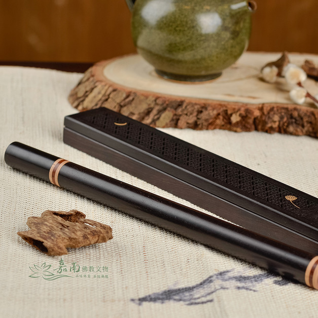 九品紅土奇楠臥香(10根) 九品紅土奇楠臥香(10根)