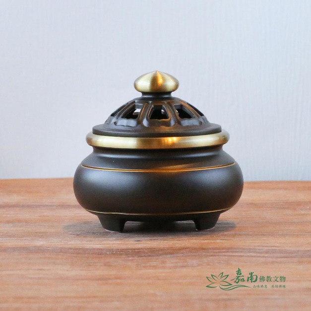 仿古中三足素面淨爐|霧黑金邊,供佛薰香皆宜 仿古中三足素面淨爐|霧黑金邊,供佛薰香皆宜