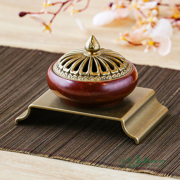2寸菊花宣德爐(藏紅)|微盤香適用・附金色底座 2寸菊花宣德爐(藏紅)|微盤香適用・附金色底座