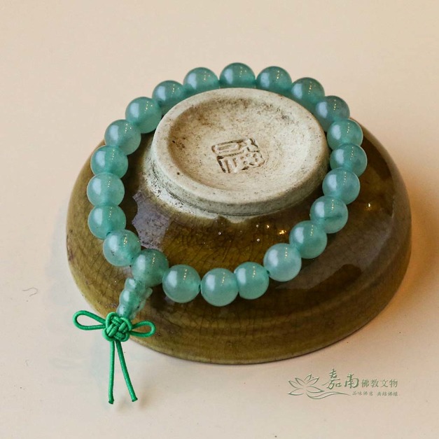 東陵玉手珠(8mm)-清淨圓滿・翠綠佛心・安心修持 東陵玉手珠(8mm)-清淨圓滿・翠綠佛心・安心修持