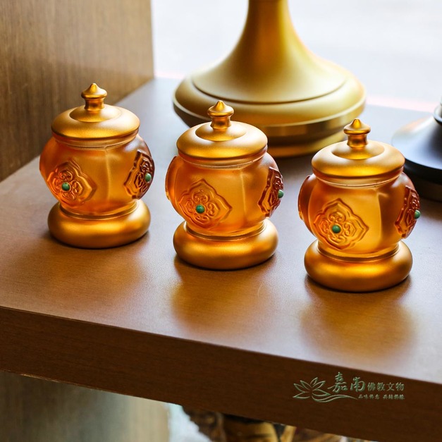 琉璃如意供水杯 琥珀色|每日增福添慧 琉璃如意供水杯 琥珀色|每日增福添慧