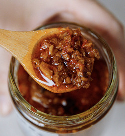 【食在很慢|辣到鰹叫】美味鰹魚與無毒辣椒成醬,香氣濃郁辣感|綠島特色辣椒醬