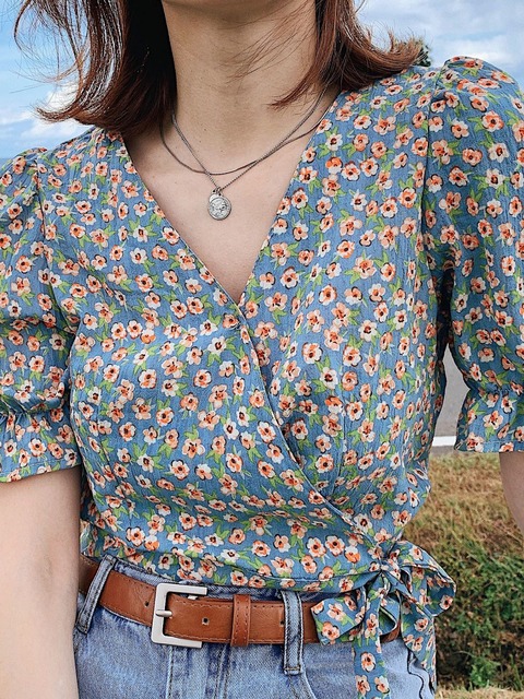 復古藍花綁帶襯衫 20010023 復古藍花綁帶襯衫 20010023