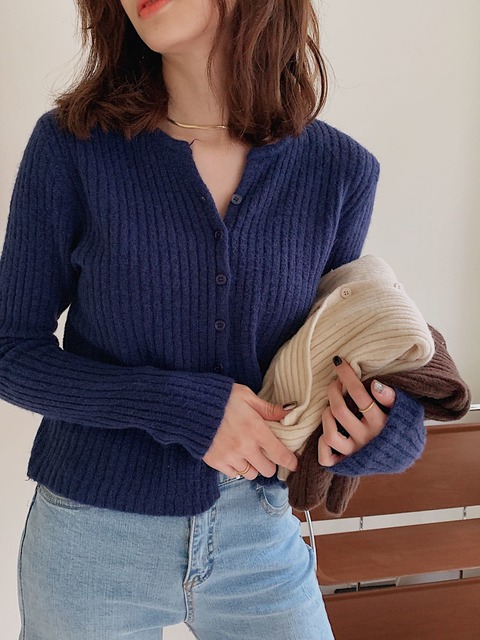 慵懶針織排釦上衣(三色) 20010064 慵懶針織排釦上衣(三色) 20010064