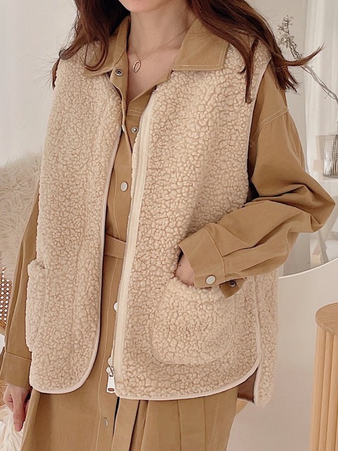 【米白現貨】熊寶寶羊羔毛背心(兩色) 20010169 【米白現貨】熊寶寶羊羔毛背心(兩色) 20010169