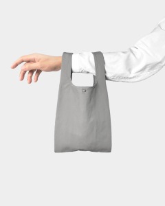 U2 - 水泥灰 U2 - 水泥灰