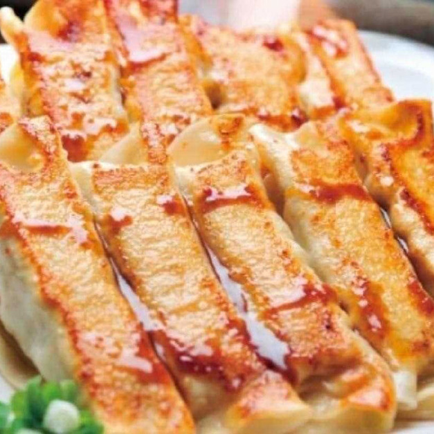 【樂廚】(冷凍)禾家香大鍋貼(約50顆)1500g/包 【樂廚】(冷凍)禾家香大鍋貼(約50顆)1500g/包