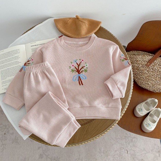 【BE086】日系華夫格紋刺繡花長袖長褲套裝(1色) 【BE086】日系華夫格紋刺繡花長袖長褲套裝(1色)