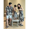 【F158】日系渡假水墨渲染全家福親子短袖襯衫洋裝(1色) 【F158】日系渡假水墨渲染全家福親子短袖襯衫洋裝(1色)