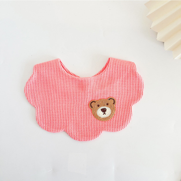 【BW068】韓版刺繡小熊花瓣領口水巾圍兜(粉橘色) 【BW068】韓版刺繡小熊花瓣領口水巾圍兜(粉橘色)