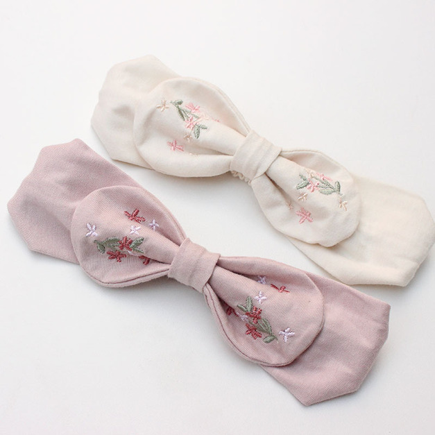 【BP062】歐美風刺繡小花蝴蝶結寶寶柔軟髮帶(2色) 【BP062】歐美風刺繡小花蝴蝶結寶寶柔軟髮帶(2色)