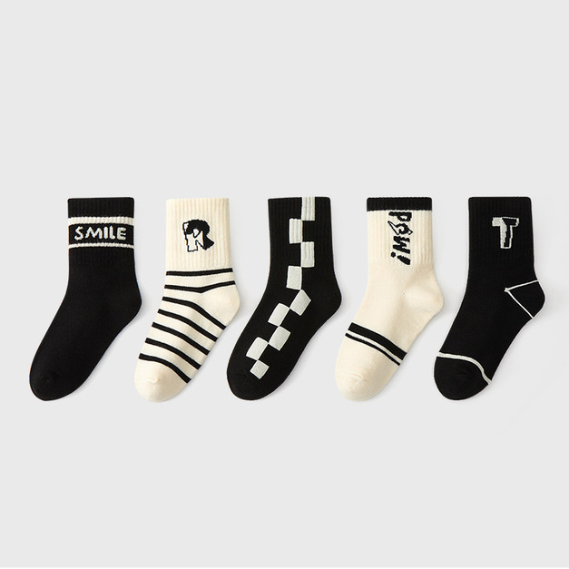 【SB132】童襪|美式黑白球隊加厚中筒襪(5雙1組) 【SB132】童襪|美式黑白球隊加厚中筒襪(5雙1組)