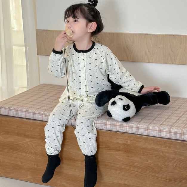 【HB027】日系黑色蝴蝶結透氣開扣成套睡衣(長袖/長褲) 【HB027】日系黑色蝴蝶結透氣開扣成套睡衣(長袖/長褲)