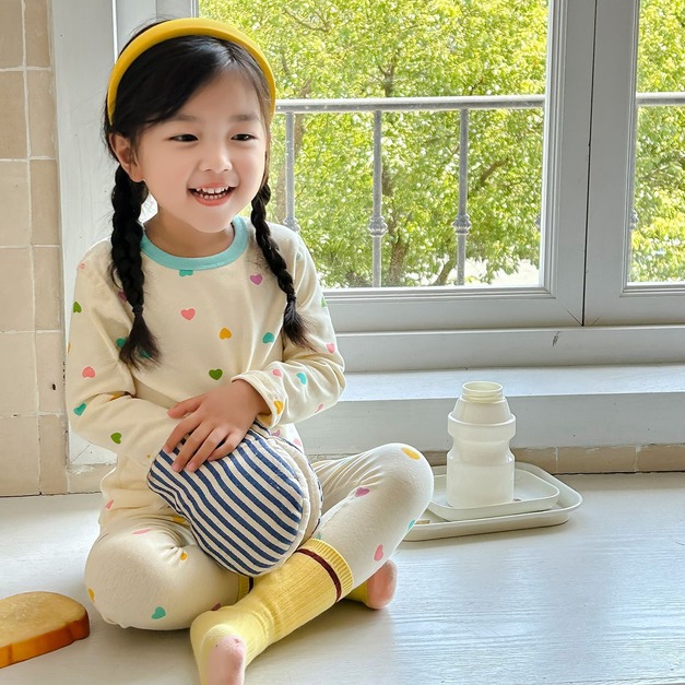 【HB023】日系彩色愛心成套睡衣(長袖/長褲) 【HB023】日系彩色愛心成套睡衣(長袖/長褲)