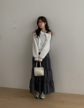 |象牙/灰 現貨| 優雅斜肩小性感衛衣 |象牙/灰 現貨| 優雅斜肩小性感衛衣