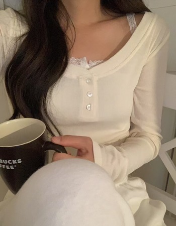 |預購| 輕薄短版開釦彈性上衣 |預購| 輕薄短版開釦彈性上衣