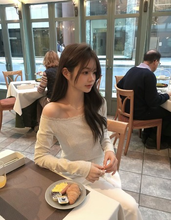 |預購| 舒適蕾絲領口彈性上衣 |預購| 舒適蕾絲領口彈性上衣