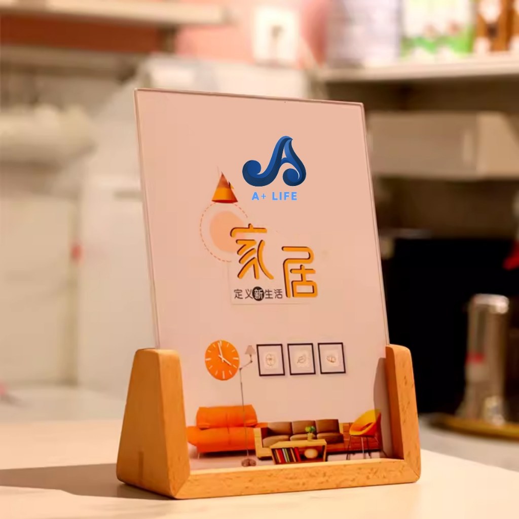 U型木質桌牌實際使用:木底座搭壓克力內頁,放在桌面展示