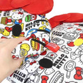 Sanrio 三麗鷗 Hello Kitty 造型大臉玩偶靠墊 (50週年 滿版花紋款)_2 Sanrio 三麗鷗 Hello Kitty 造型大臉玩偶靠墊 (50週年 滿版花紋款)_2