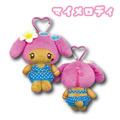 Sanrio 三麗鷗 絨毛玩偶零錢包吊飾 (曬黑泳衣款) Kitty 美樂蒂 布丁狗 大耳狗_3 Sanrio 三麗鷗 絨毛玩偶零錢包吊飾 (曬黑泳衣款) Kitty 美樂蒂 布丁狗 大耳狗_3