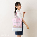 ▲新品特價 Sanrio 三麗鷗 Hello Kitty 棉質直式肩背袋 (閃閃發亮的夏日泳池)_5 ▲新品特價 Sanrio 三麗鷗 Hello Kitty 棉質直式肩背袋 (閃閃發亮的夏日泳池)_5