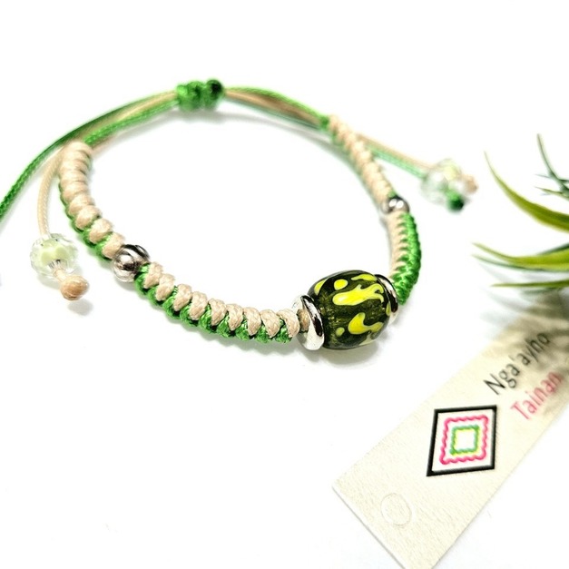 琉璃珠手鍊金剛結系列-Glass Beads Bracelet 蝶蛹之珠 琉璃珠手鍊金剛結系列-Glass Beads Bracelet 蝶蛹之珠