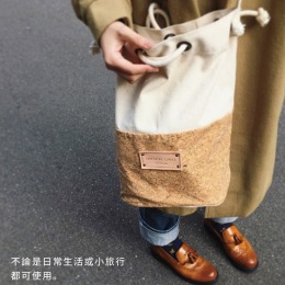 泰國 Something Simple 手作三用水桶包-軟木 泰國 Something Simple 手作三用水桶包-軟木