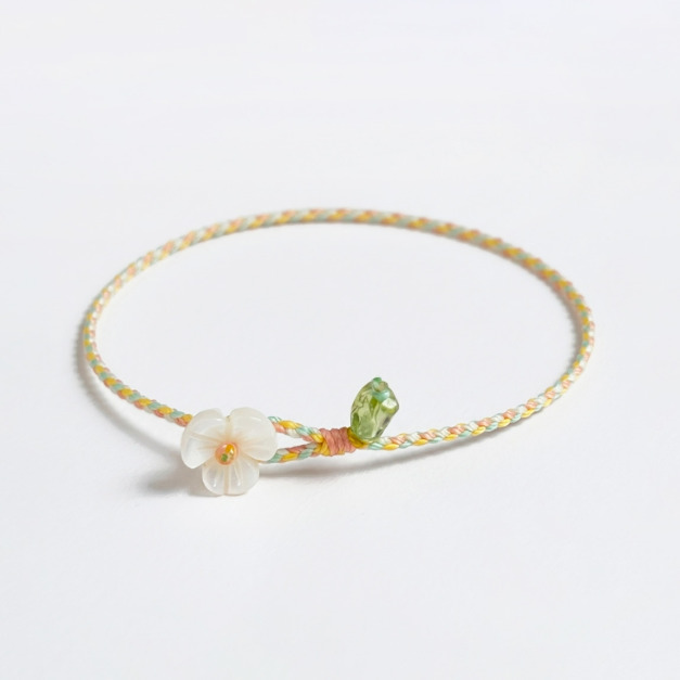 【新品】花緒四股編超細蠟線編織手環(黃+淺綠) 【新品】花緒四股編超細蠟線編織手環(黃+淺綠)