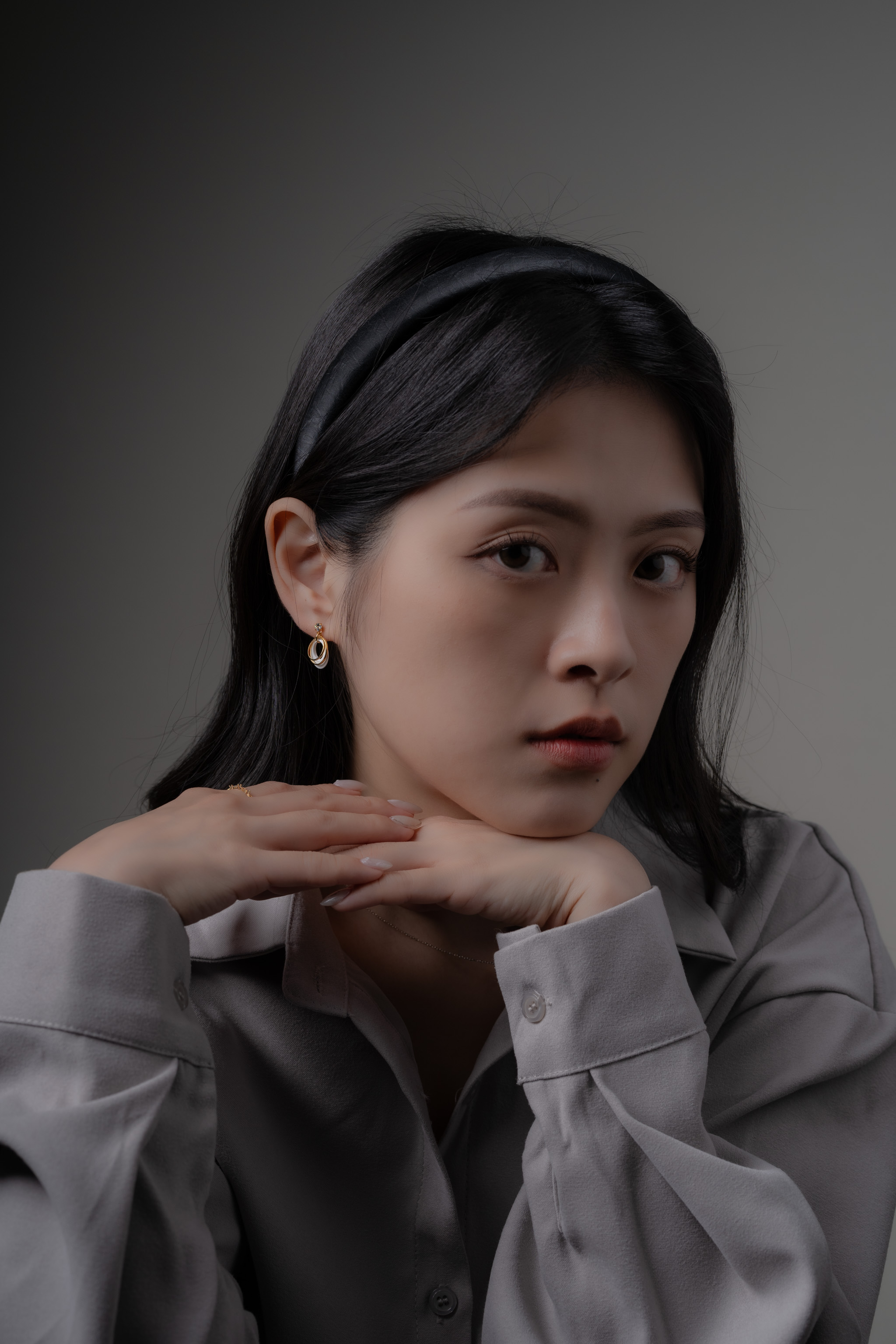 日本直送 | 鏤空堆疊圈圈.U型耳夾 - 白色/黑色