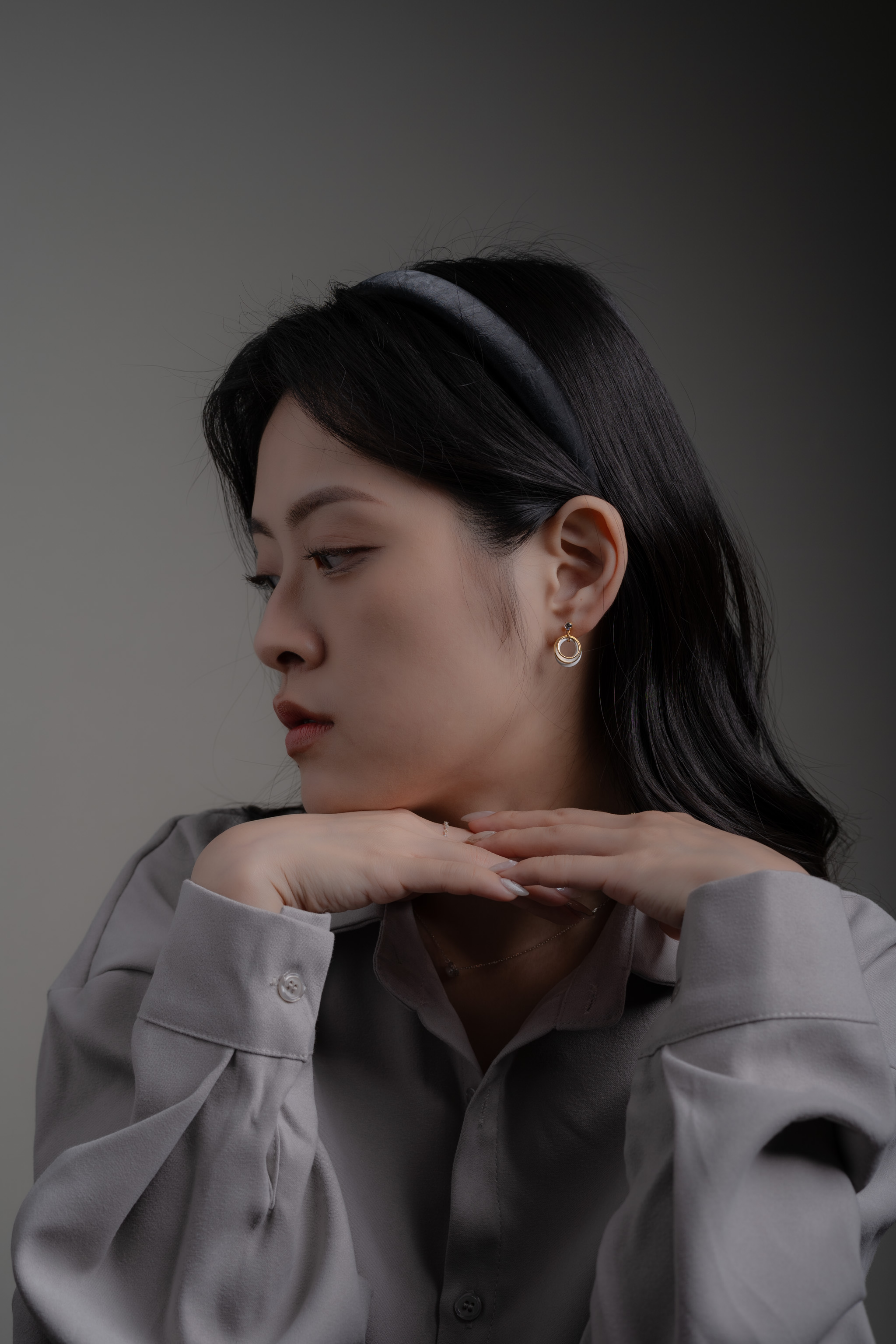 日本直送 | 鏤空堆疊圈圈.U型耳夾 - 白色/黑色