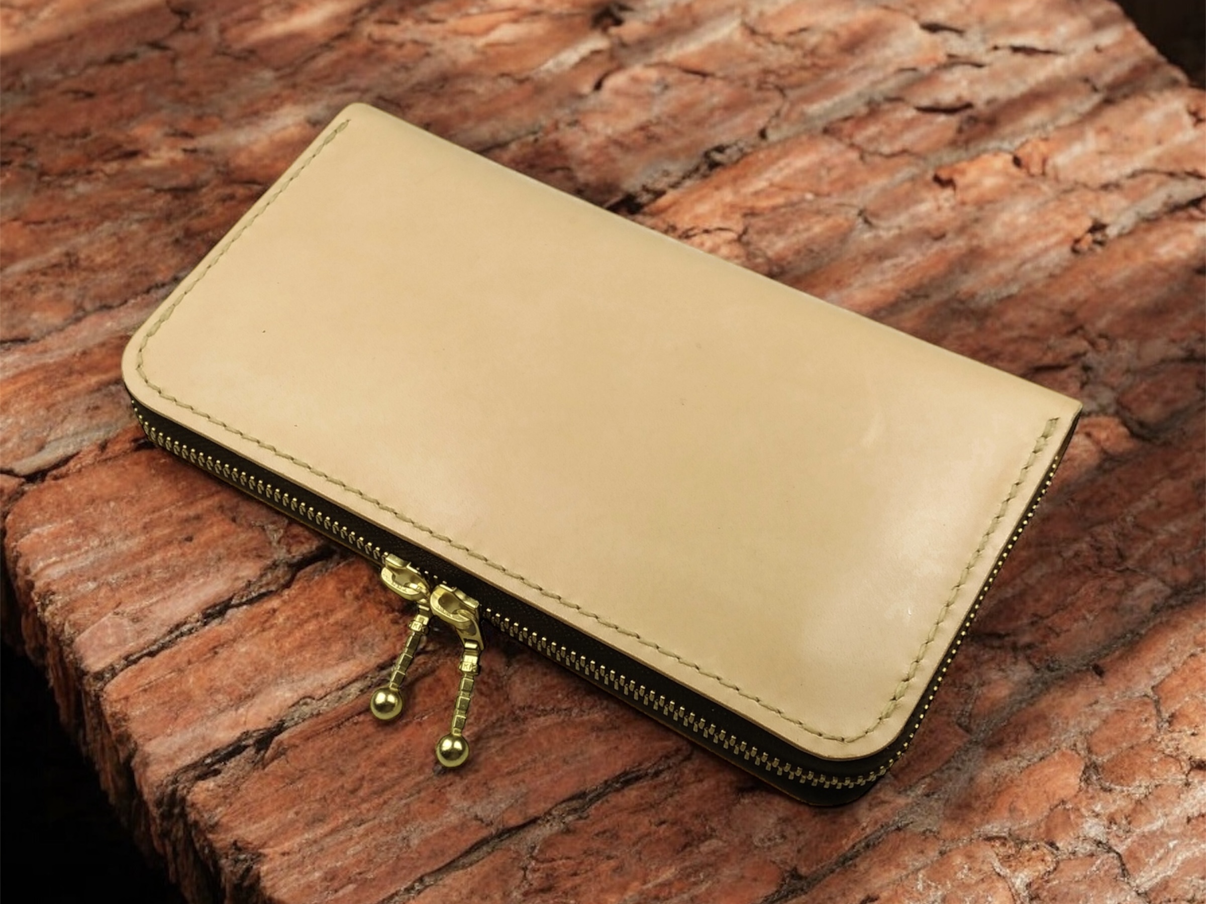 植鞣牛革成品質感|毛孔紋理與自然舊化