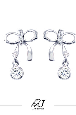 585K金|單鑽圓蝴蝶結耳環 V1397 585K金|單鑽圓蝴蝶結耳環 V1397