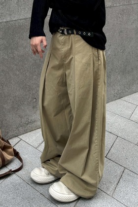 雙線立體寬褶氣球休閒褲 雙線立體寬褶氣球休閒褲