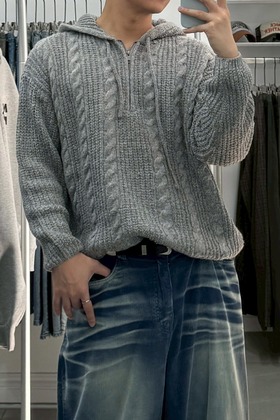 半拉鍊麻花短款針織連帽衫 半拉鍊麻花短款針織連帽衫