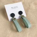 皮革耳環|圓緞帶1號作品|深藍搭薄荷綠(可改夾) 皮革耳環|圓緞帶1號作品|深藍搭薄荷綠(可改夾)