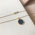皮革鎖骨鏈|字母A~Z|復古金框#12|深藍 皮革鎖骨鏈|字母A~Z|復古金框#12|深藍