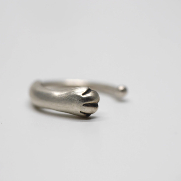 貓掌抱抱純銀耳骨夾