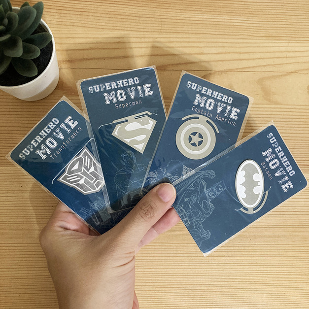 超級英雄造型書籤:蝙蝠俠、美國隊長、鋼鐵人、超人 超級英雄造型書籤:蝙蝠俠、美國隊長、鋼鐵人、超人