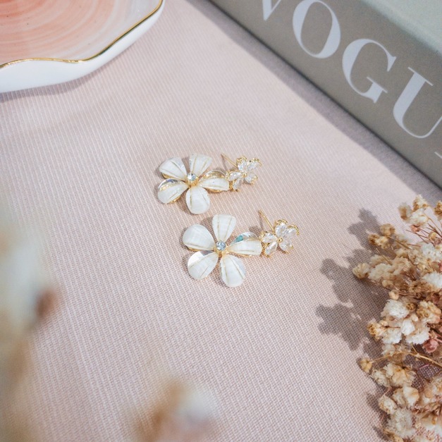 雙花朵垂墜金邊設計耳環 (925銀) 雙花朵垂墜金邊設計耳環 (925銀)