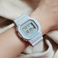 CASIO G-SHOCK 夏季亮色,霧灰,運動潮流錶 DW-5600SC-8DR_4 CASIO G-SHOCK 夏季亮色,霧灰,運動潮流錶 DW-5600SC-8DR_4