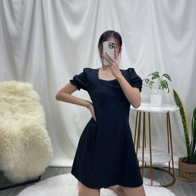 法式方領小黑裙