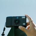 【Kodak 柯達】Snapic A1 35mm 復古光學雙焦三鏡底片相機-犀牛灰_6 【Kodak 柯達】Snapic A1 35mm 復古光學雙焦三鏡底片相機-犀牛灰_6