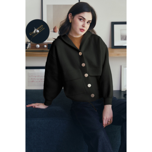 千層絲絨白帽金釦外套(只剩黑色現貨) 千層絲絨白帽金釦外套(只剩黑色現貨)