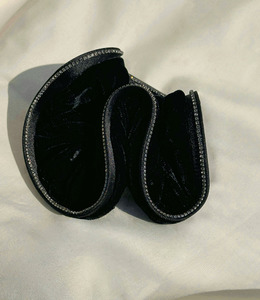 |大腸圈|秋水 • 黑色水鑽絨布 髮束髮圈髮飾髮繩彈力繩 單支販售 |大腸圈|秋水 • 黑色水鑽絨布 髮束髮圈髮飾髮繩彈力繩 單支販售