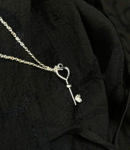 |純銀項鍊 925|心鎖 • 心鑰 毛衣鏈頸鏈鎖骨鏈 單只販售 |純銀項鍊 925|心鎖 • 心鑰 毛衣鏈頸鏈鎖骨鏈 單只販售