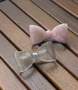 |壓夾|彷彿 • 壓克力蝴蝶結 髮夾劉海夾邊夾髮飾 單支販售 |壓夾|彷彿 • 壓克力蝴蝶結 髮夾劉海夾邊夾髮飾 單支販售