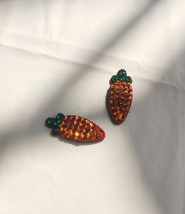 |bb夾|可愛小蘿蔔 髮夾髮飾邊夾壓夾瀏海夾 單隻販售 |bb夾|可愛小蘿蔔 髮夾髮飾邊夾壓夾瀏海夾 單隻販售