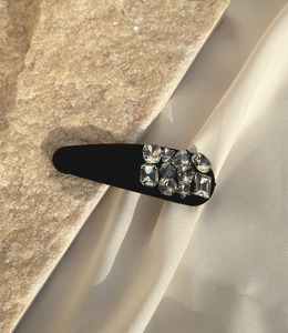 |BB夾|絢麗 ‧ 黑色一水滴 邊夾瀏海夾髮夾 單只販售 |BB夾|絢麗 ‧ 黑色一水滴 邊夾瀏海夾髮夾 單只販售