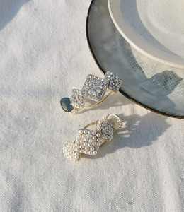 |壓夾|轉角 ‧ 菱形排列 髮叉馬尾夾髮夾髮飾 單只販售 |壓夾|轉角 ‧ 菱形排列 髮叉馬尾夾髮夾髮飾 單只販售