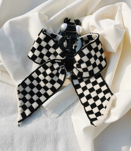 |鯊魚夾|嚴肅的奧賽羅 • 毛線棋盤格 髮夾髮飾邊夾壓夾鯊魚夾 單隻販售 |鯊魚夾|嚴肅的奧賽羅 • 毛線棋盤格 髮夾髮飾邊夾壓夾鯊魚夾 單隻販售